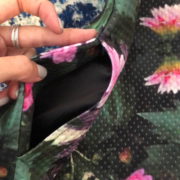 Ted Baker Floral Skater Pockets Skirt size 1 NWOT - Picture 4 of 8